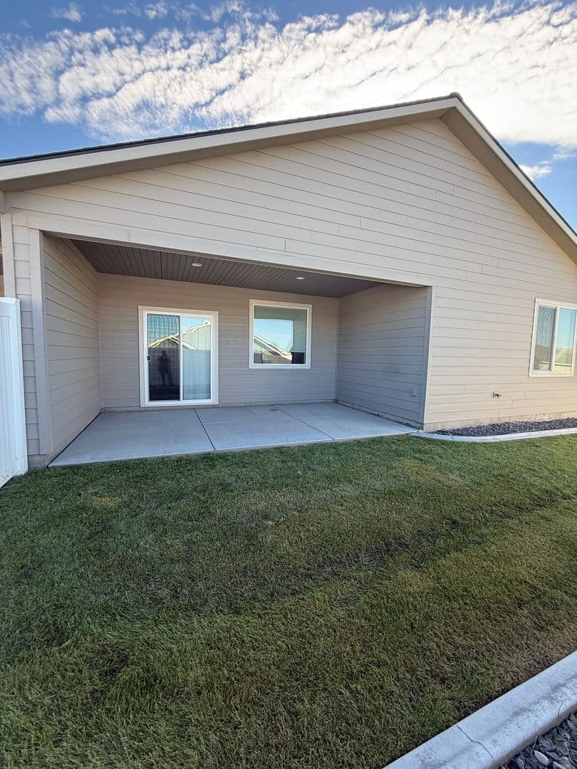 Richland House: 2609 Sunray Ave.