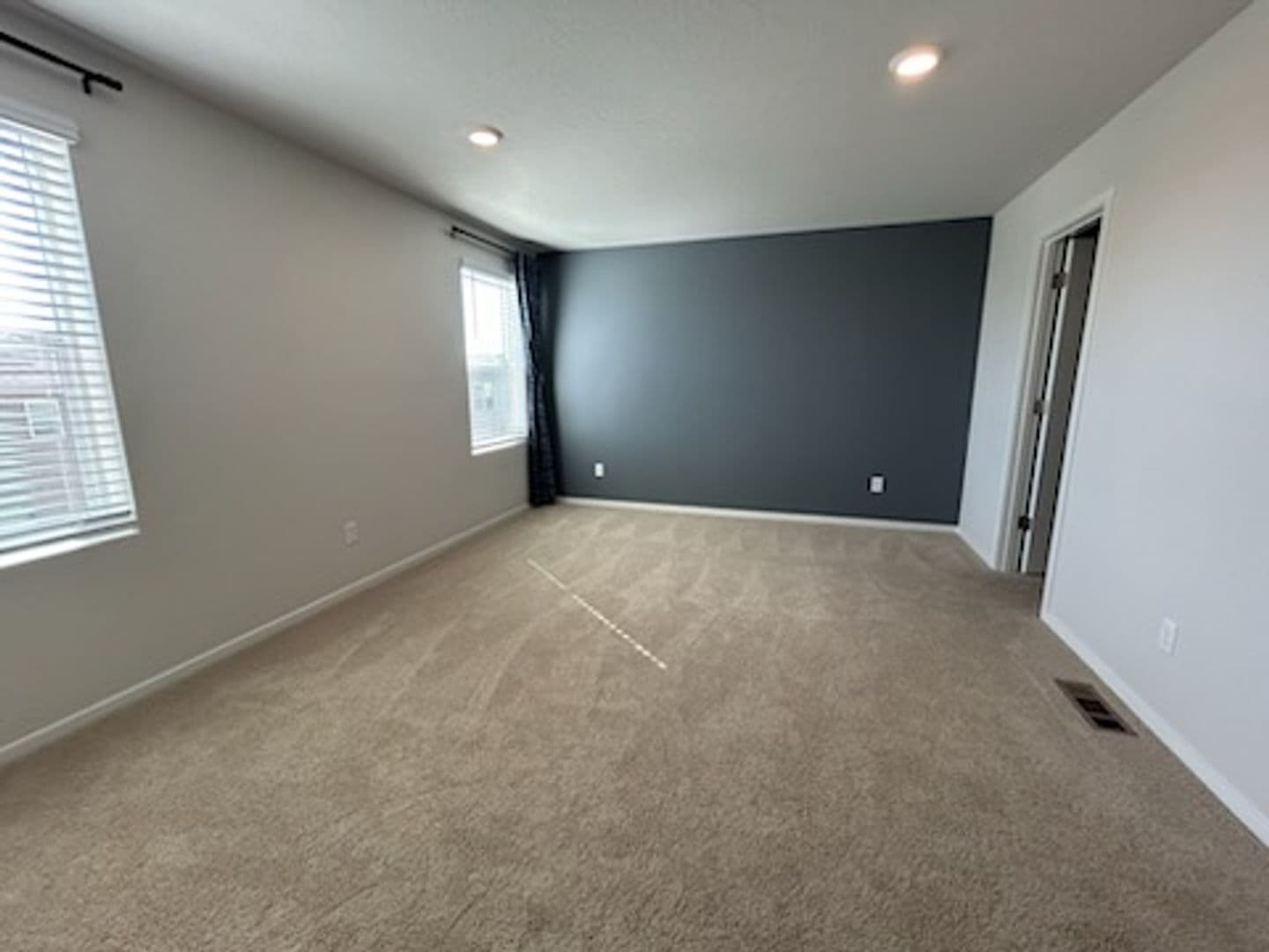 Kennewick House: 883 S Zeelar St