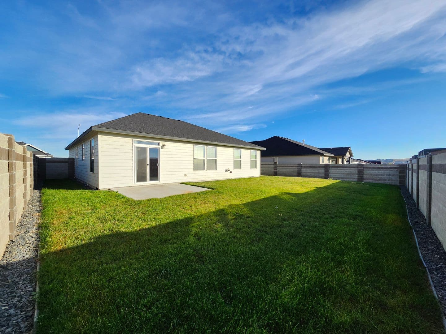 West Richland House: 8317 Ballard Loop