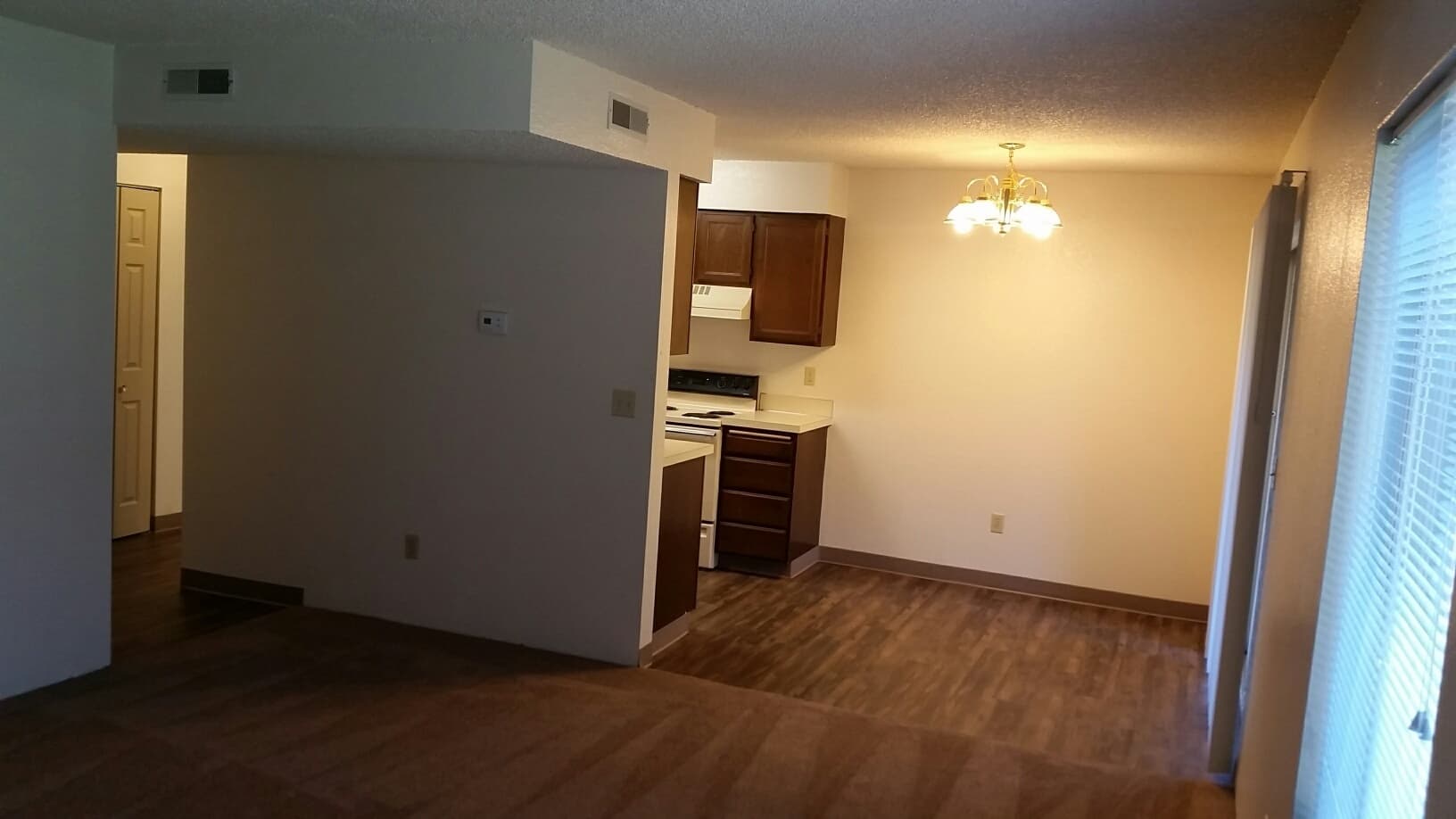 Kennewick Apartment: 3400 W 1st Place