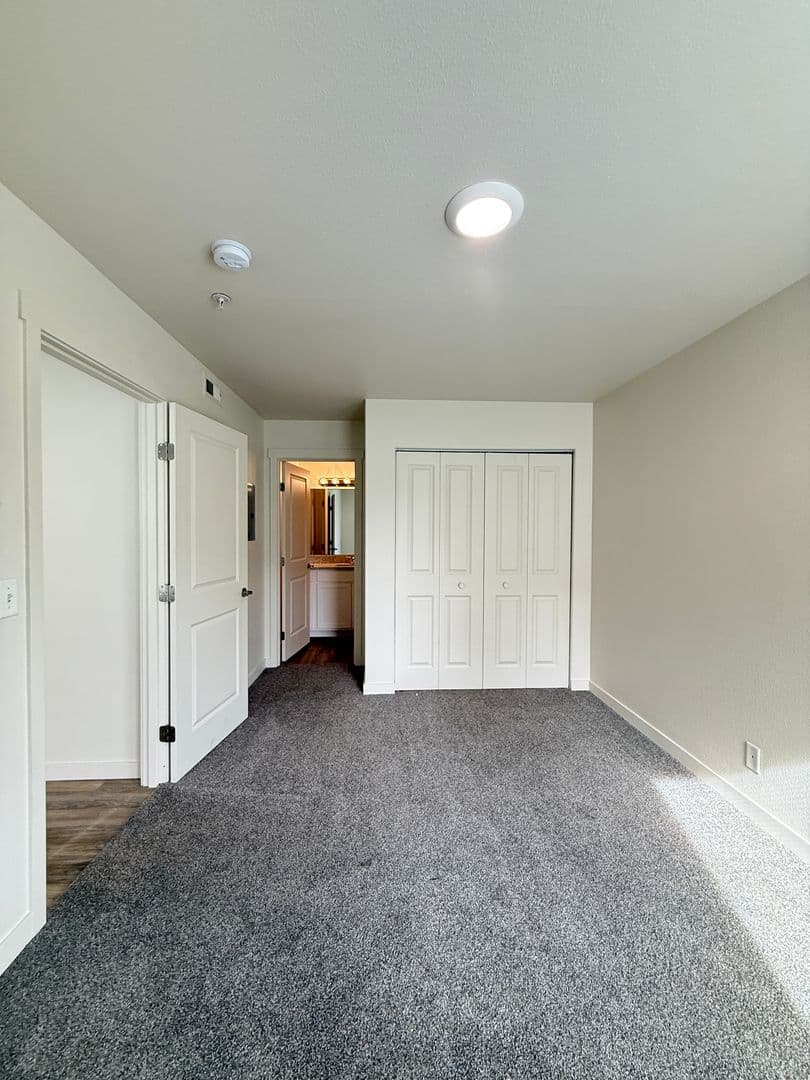 Pasco Apartment: 6405 Chapel Hill Blvd
