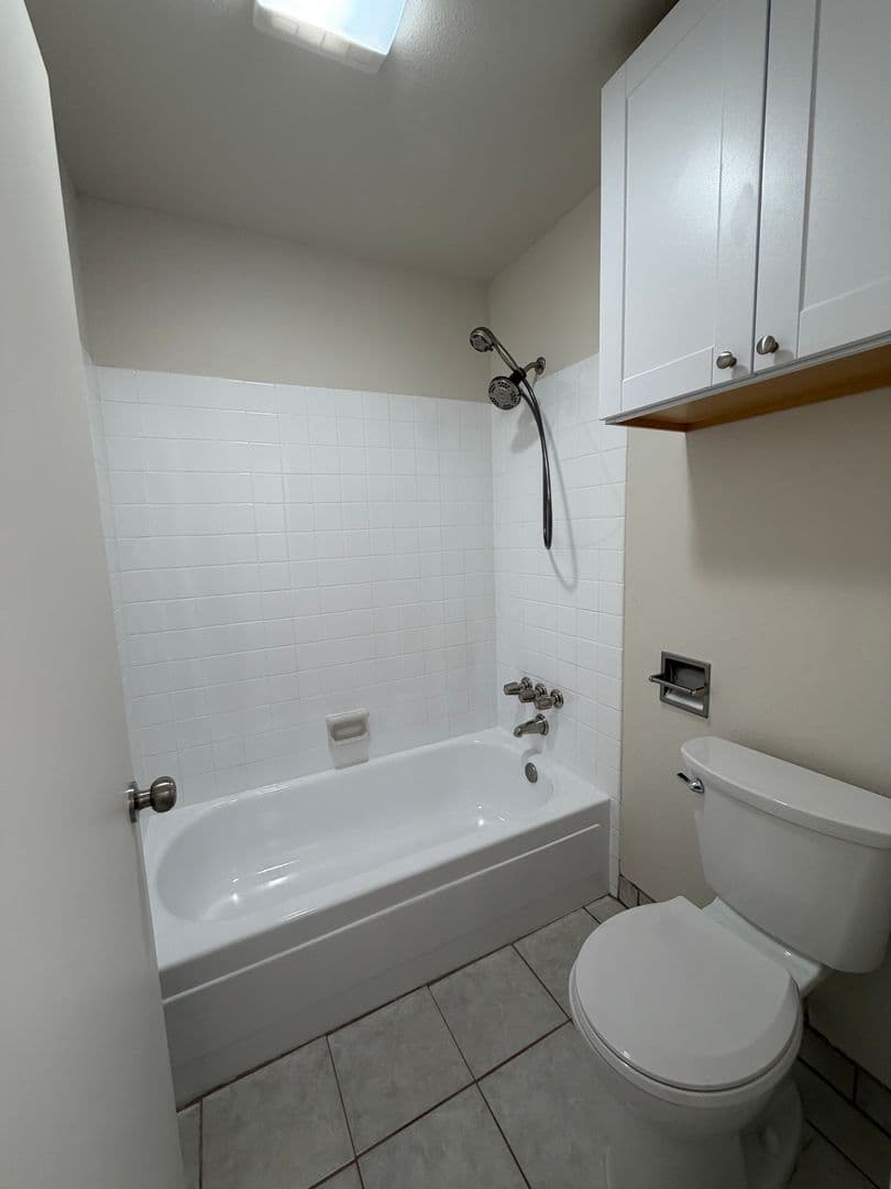 Richland Apartment: 1000 Catskill St.