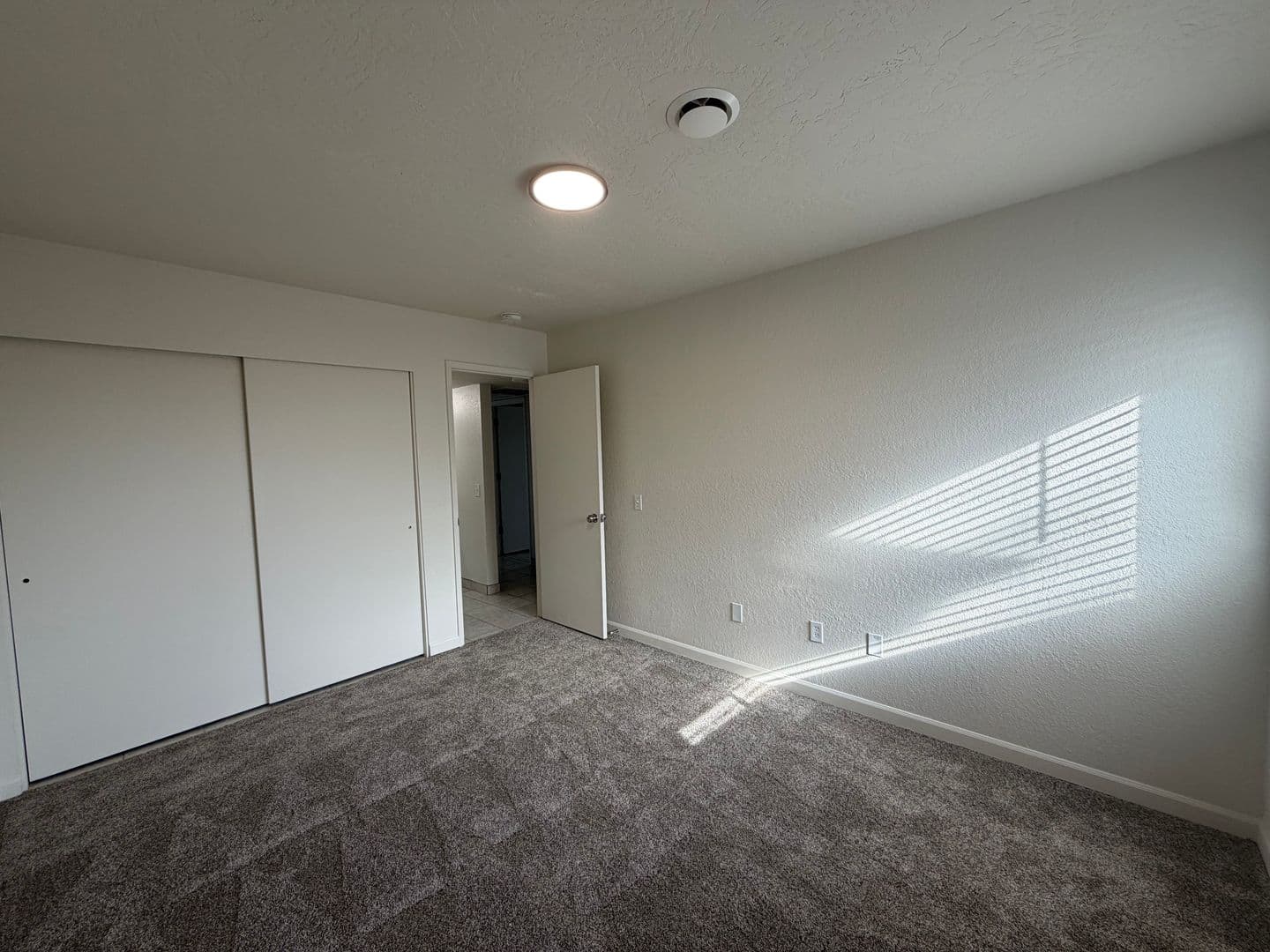 Richland Apartment: 1000 Catskill St.