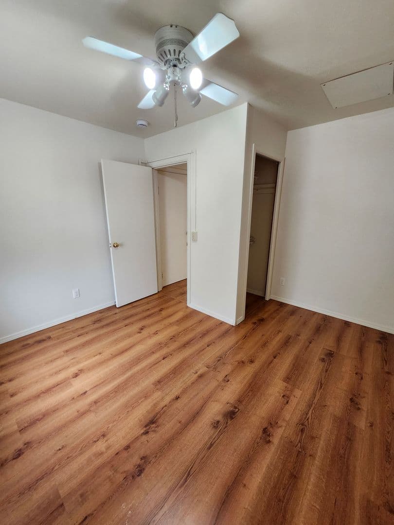 West Richland Apartment: 5889 W Van Giesen St.