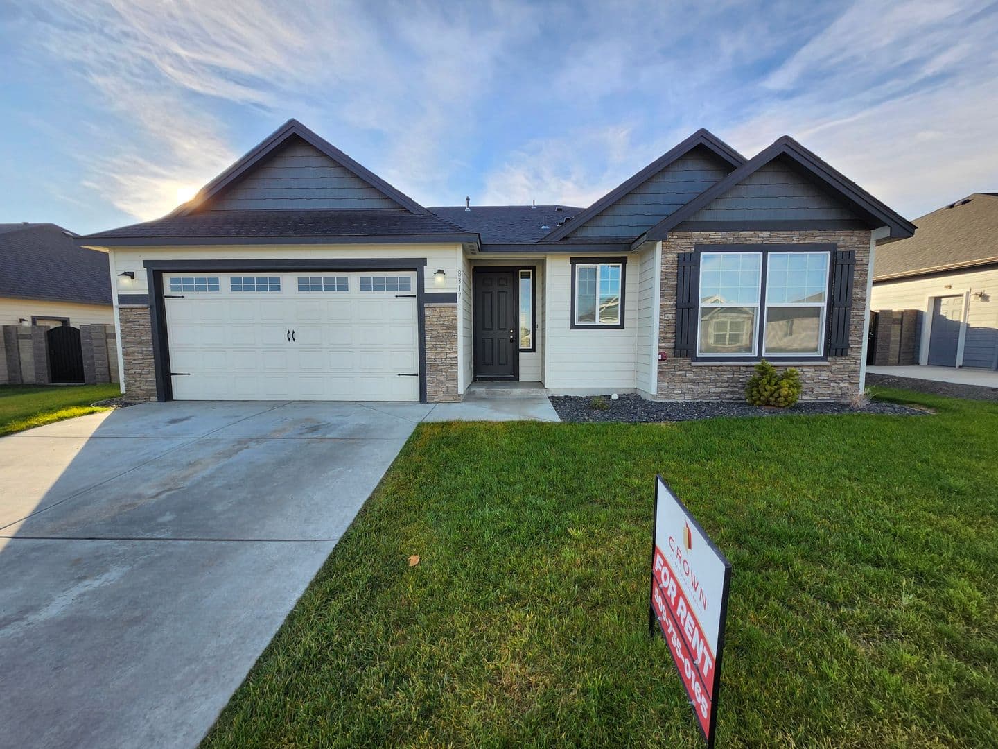 West Richland House: 8317 Ballard Loop