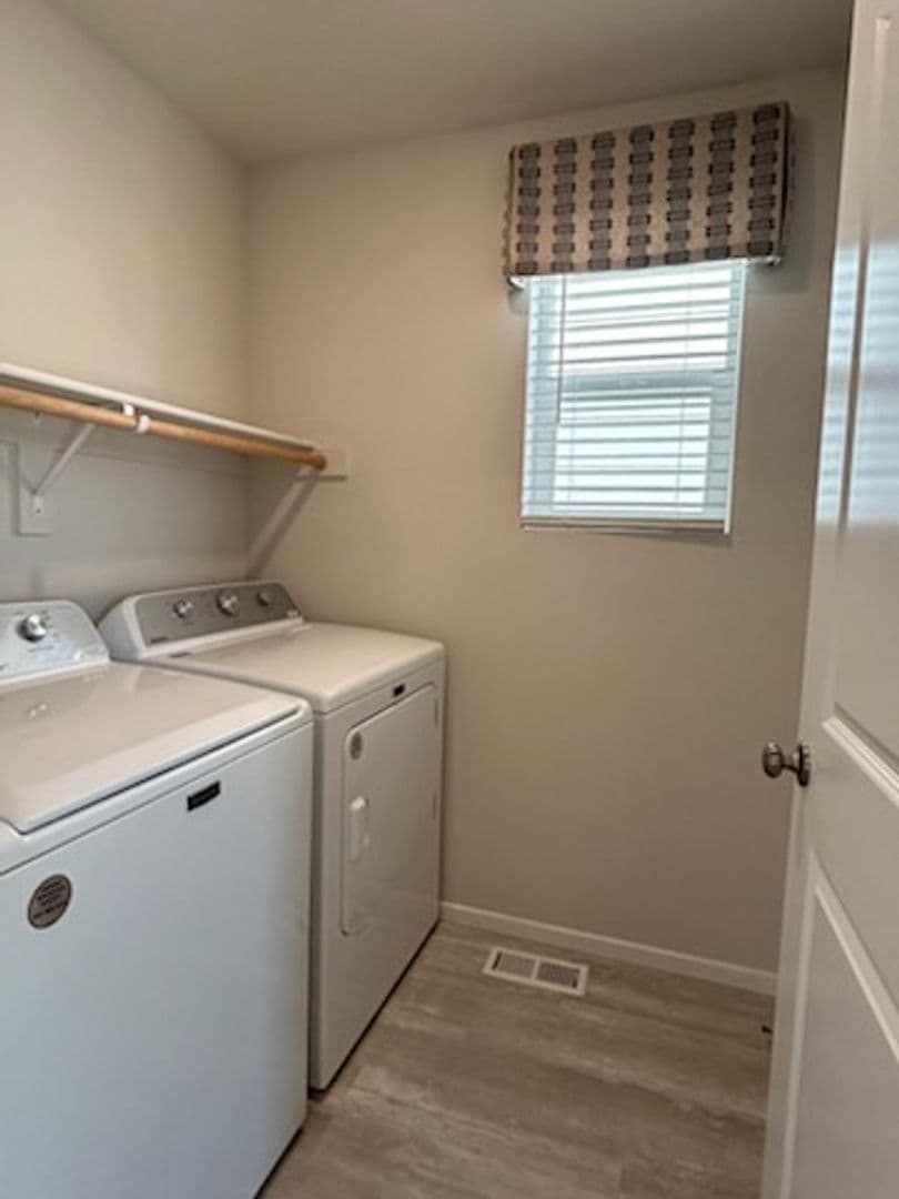 Kennewick House: 883 S Zeelar St