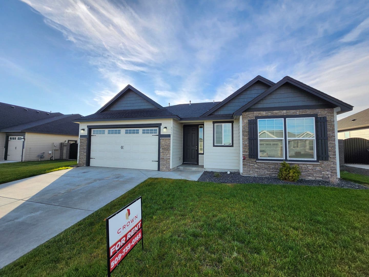 West Richland House: 8317 Ballard Loop