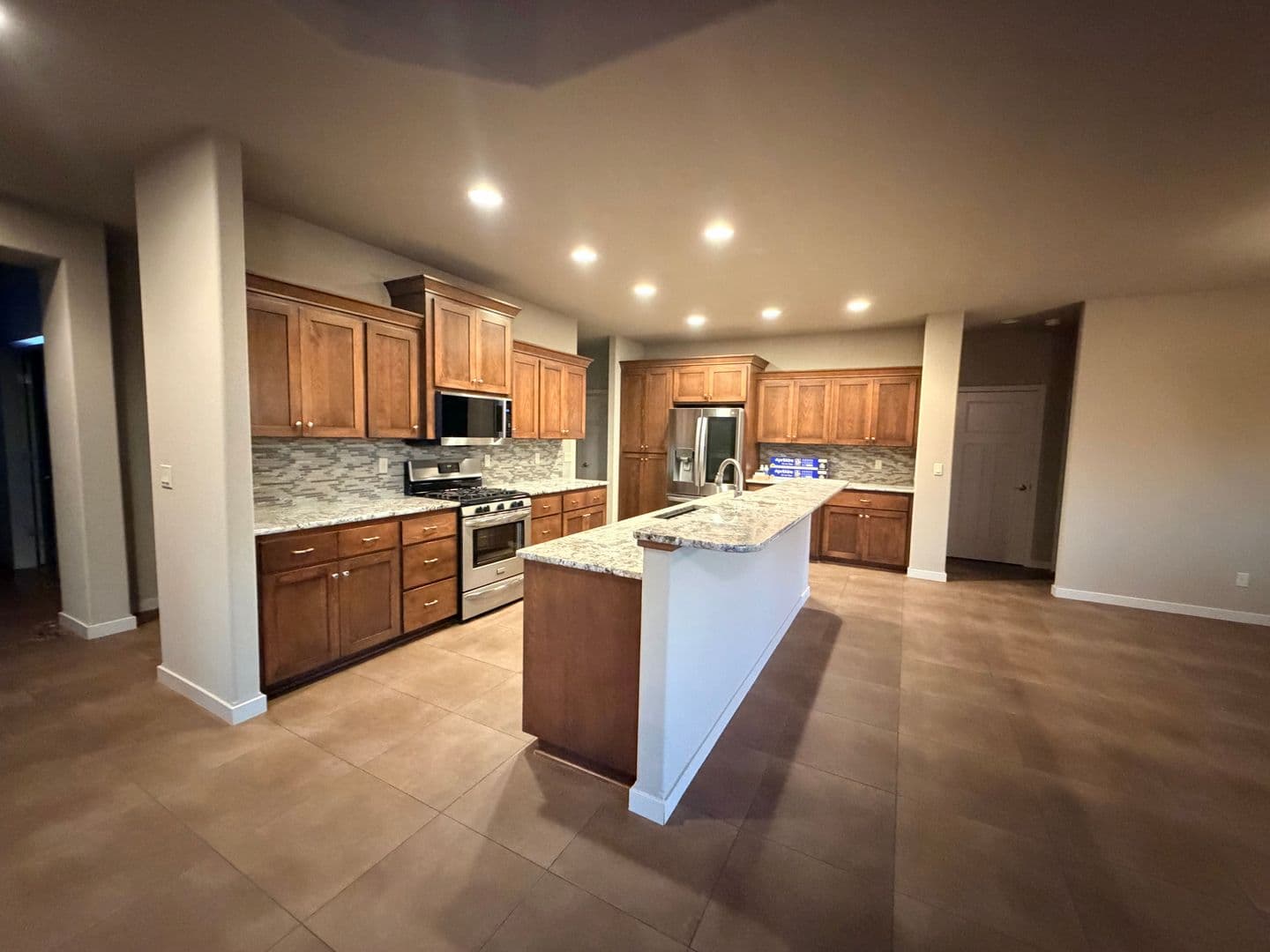 Kennewick House: 3909 West 48th Ave