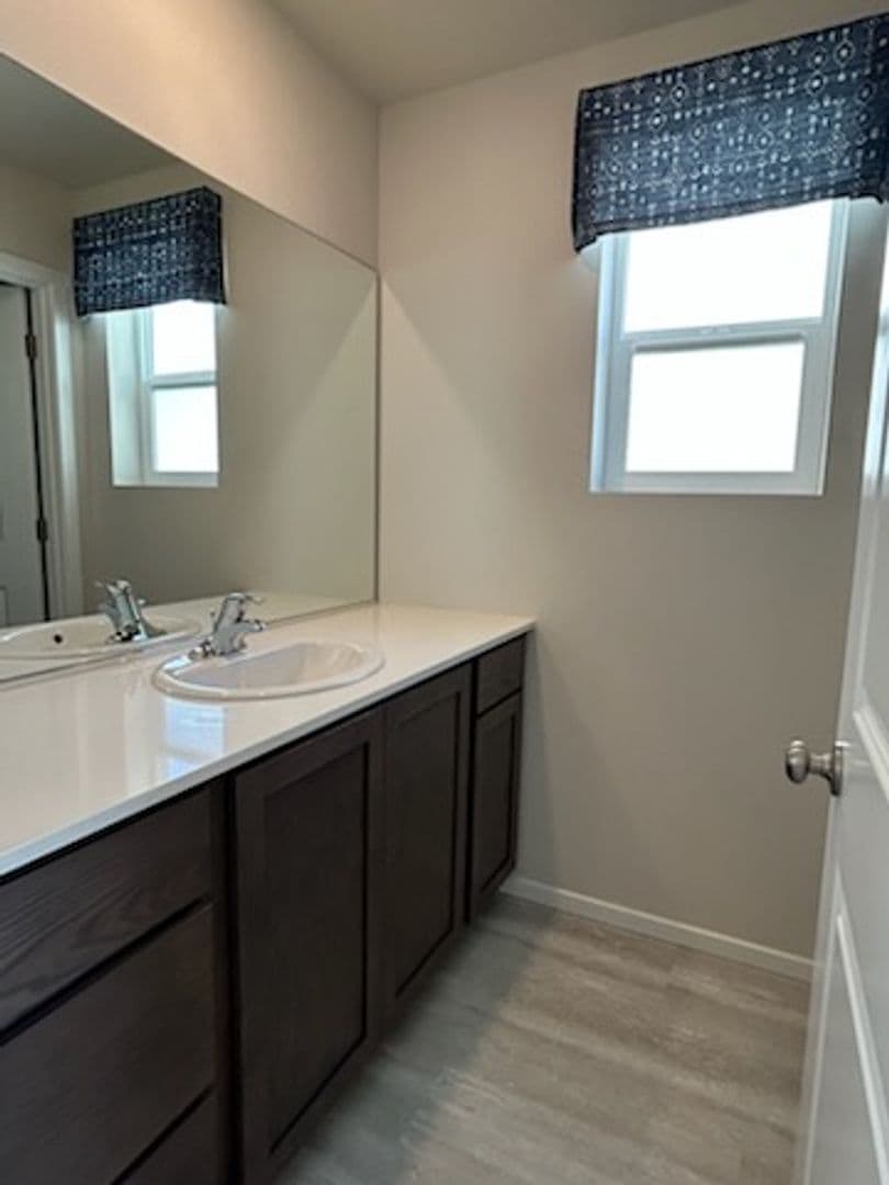 Kennewick House: 883 S Zeelar St
