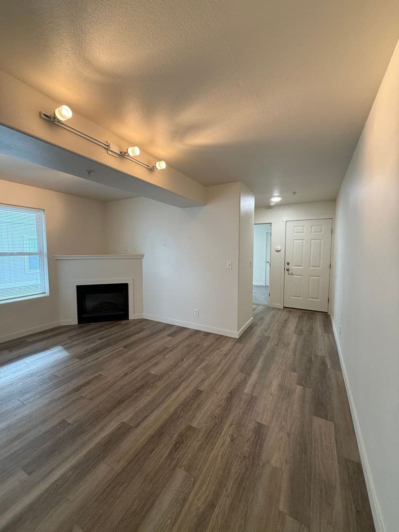 Pasco Apartment: 6405 Chapel Hill Blvd