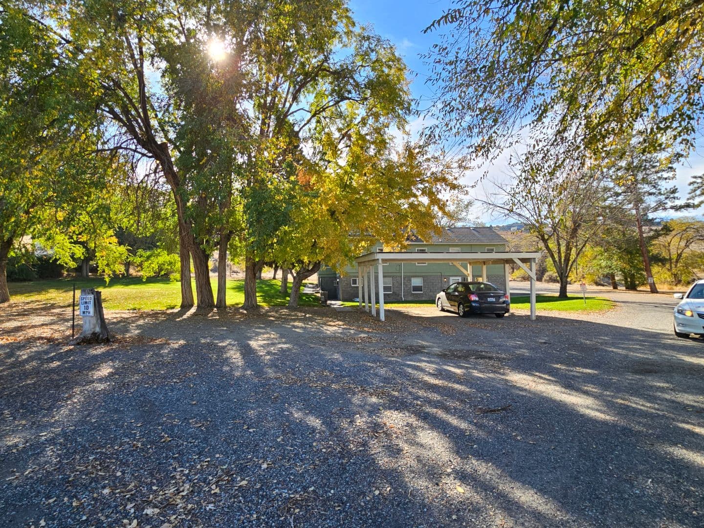 West Richland Apartment: 5889 W Van Giesen St.