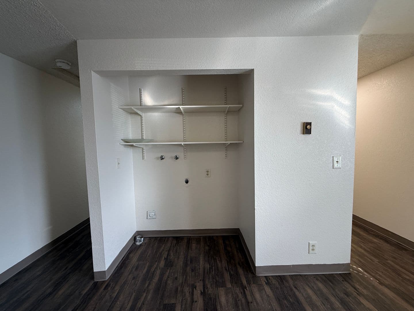 Kennewick Multiplex: 3708 W 6th Ave