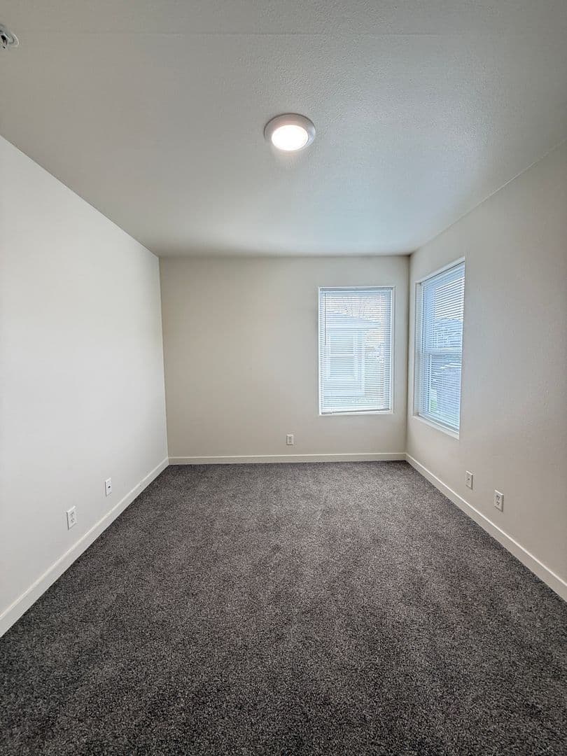 Pasco Apartment: 6405 Chapel Hill Blvd