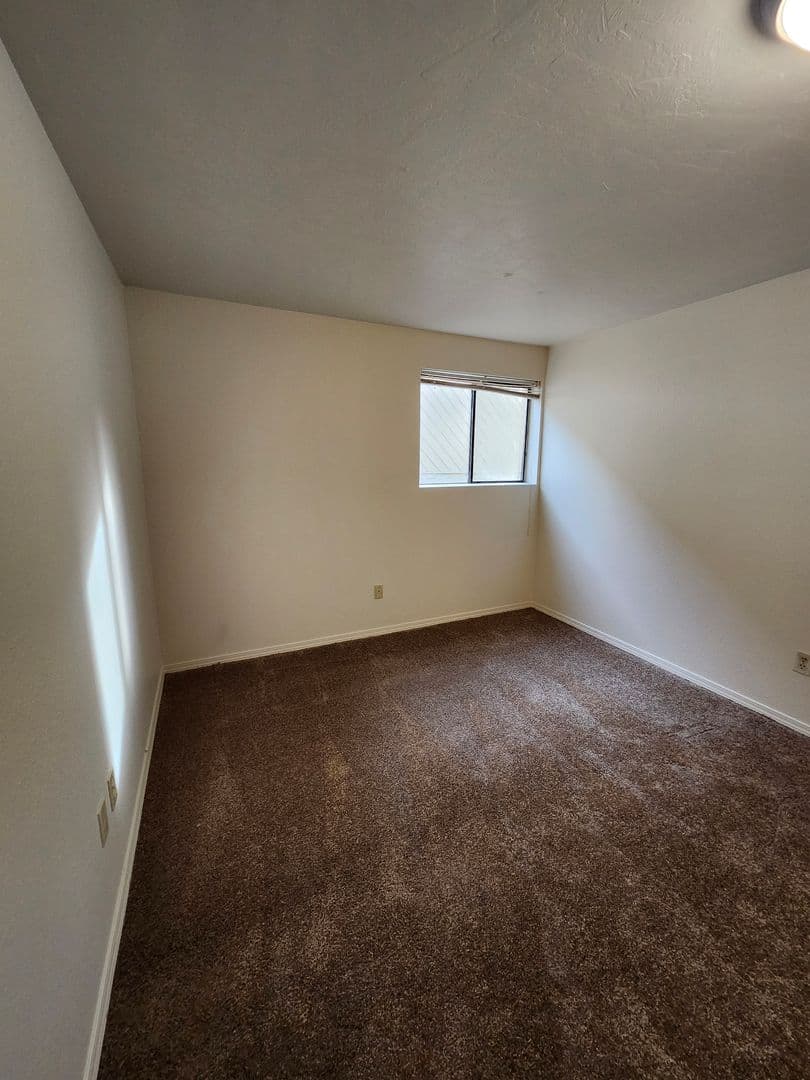 Richland House: 303 Gage Blvd