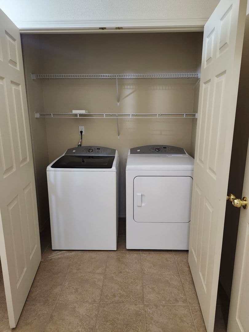 Pasco House: 9607 Mia Lane
