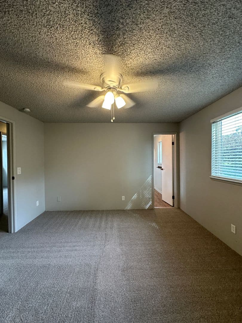 Richland House: 336 Satus St.