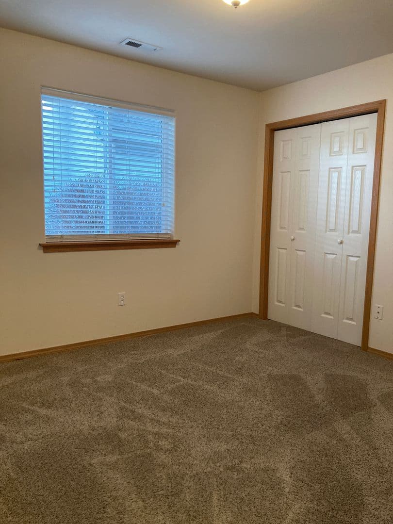Pasco House: 142 Berkshire Lane