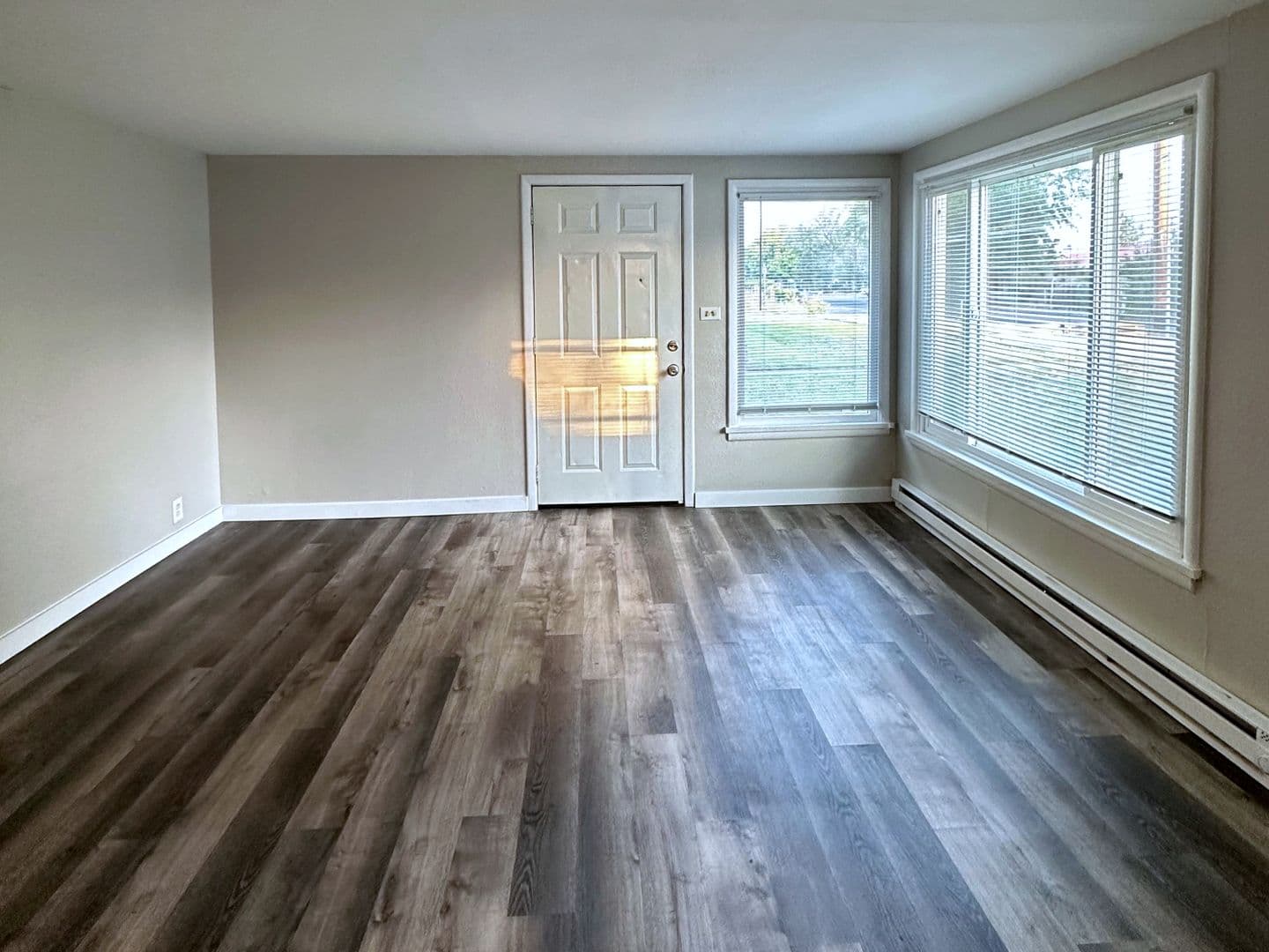 Kennewick Apartment: 202/204 E. 19th Ave.