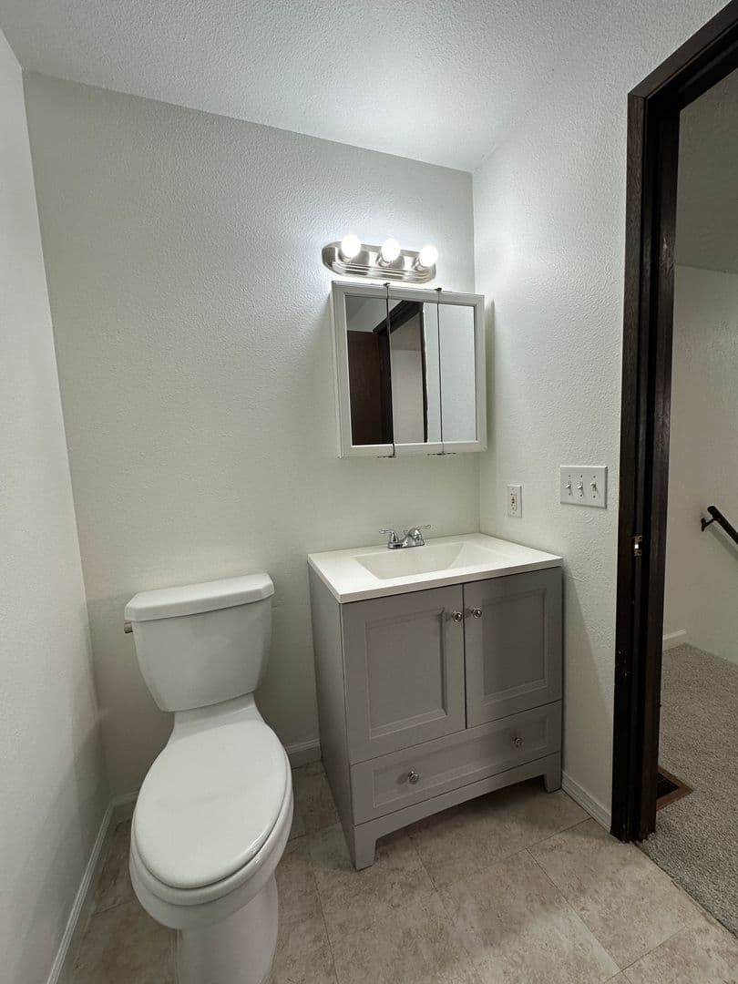 Richland Apartment: 1000 Catskill St.