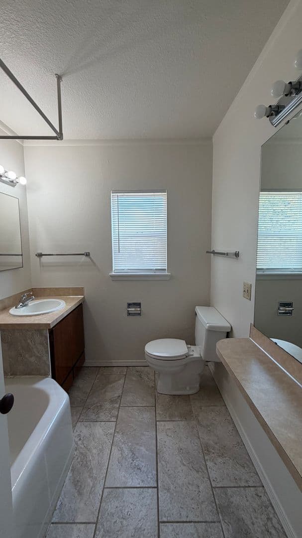 Richland Multiplex: 1211 Torbett St
