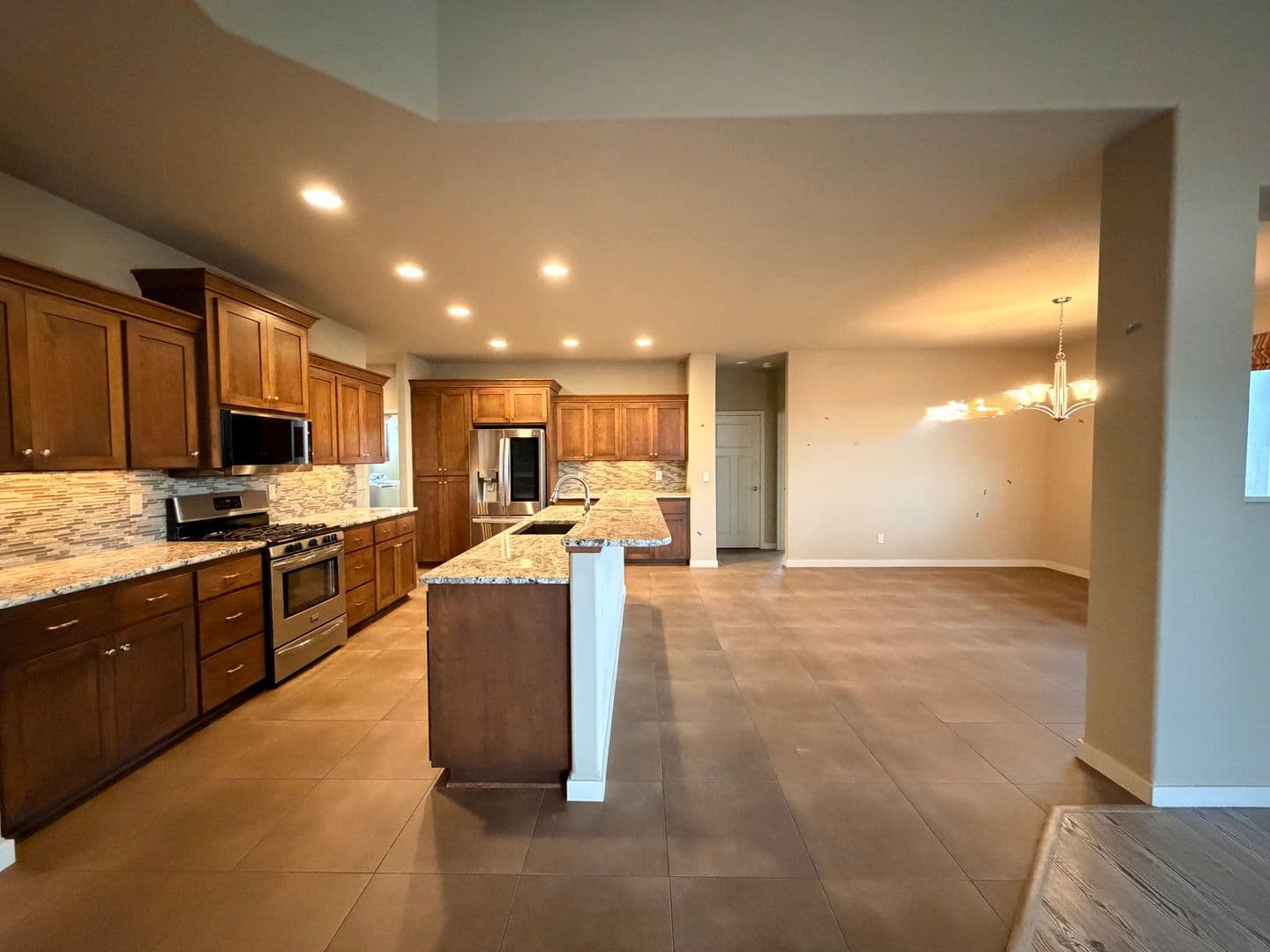Kennewick House: 3909 West 48th Ave