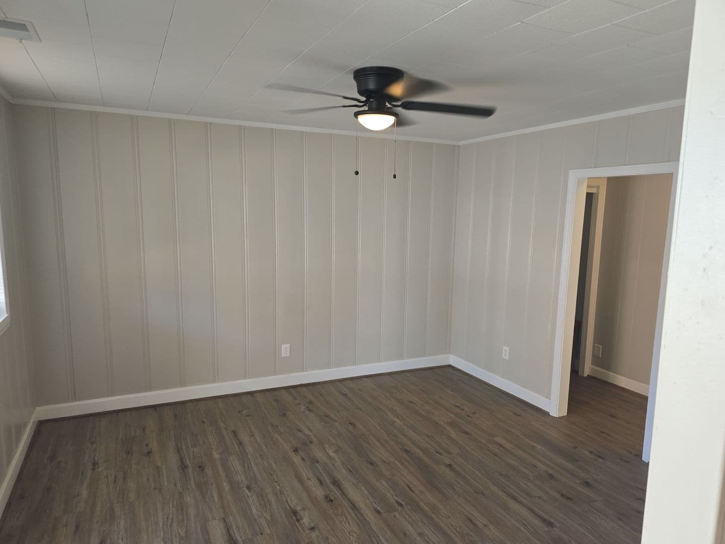 Colmbia Apartment: 3700 Live Oak Drive