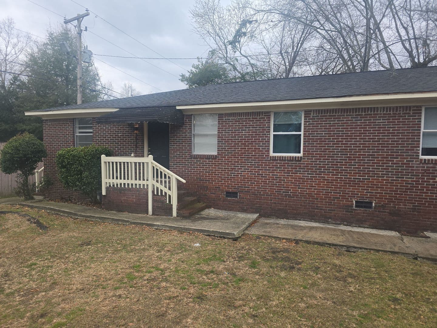 Columbia Apartment: 3628 C Live Oak St