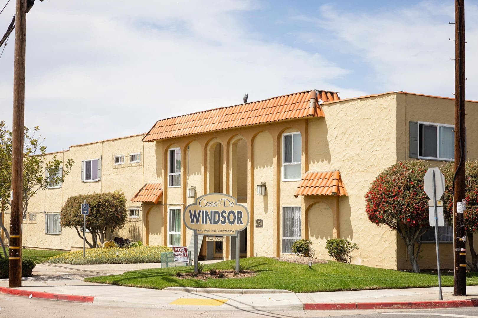 San Diego Apartment: 4790 Conrad Ave