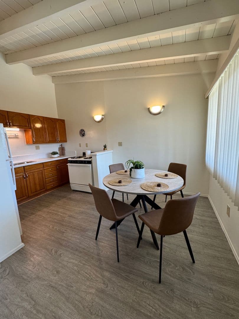 San Diego Apartment: 4386 Clairemont Mesa Blvd