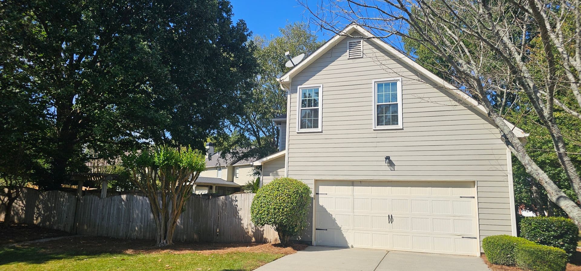 Cumming House: 2780 Gentry Walk Court