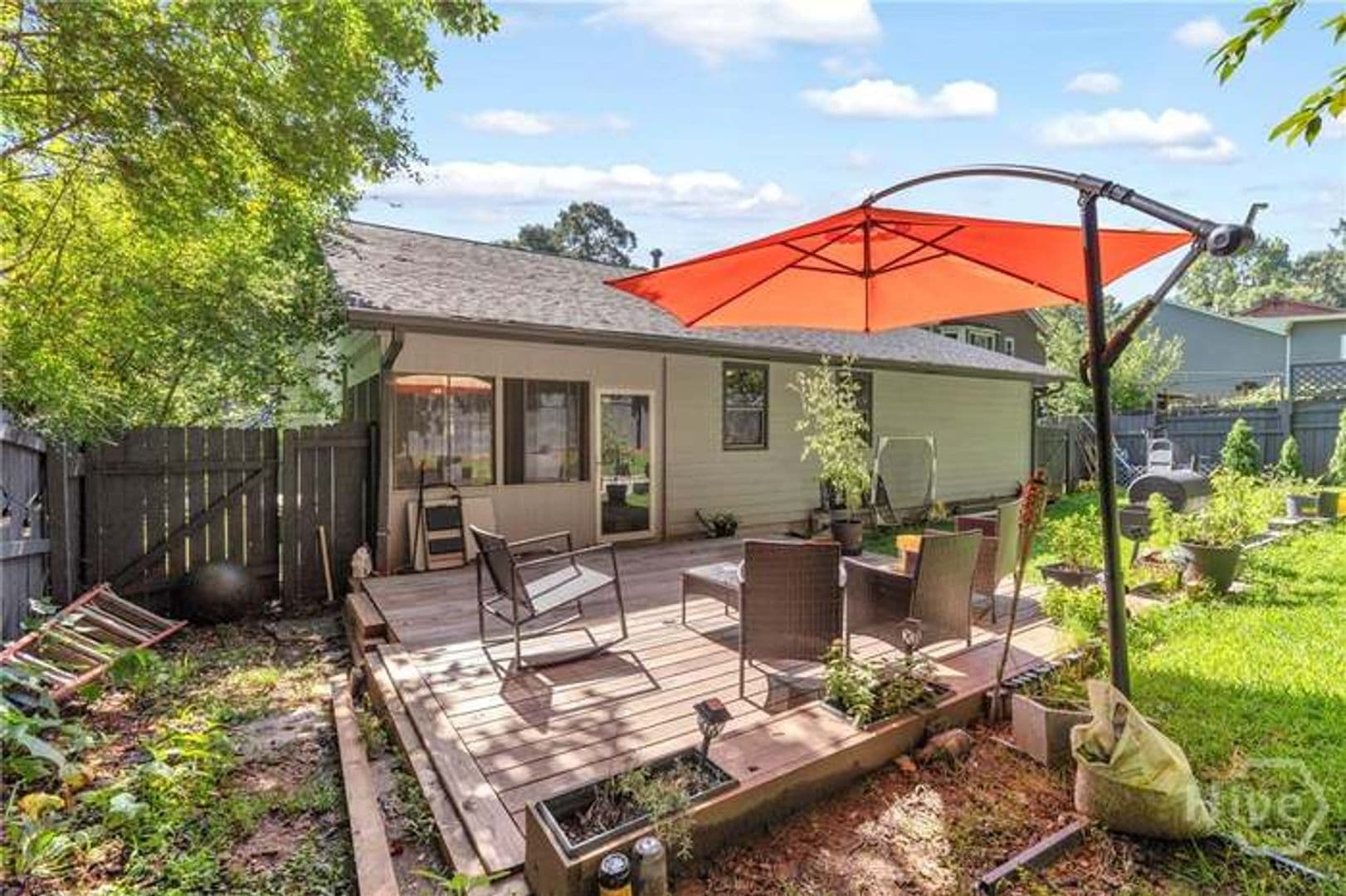Stone Mountain House: 700 Pepperwood Trail