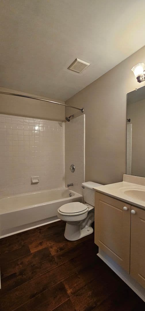 Cumming House: 2780 Gentry Walk Court