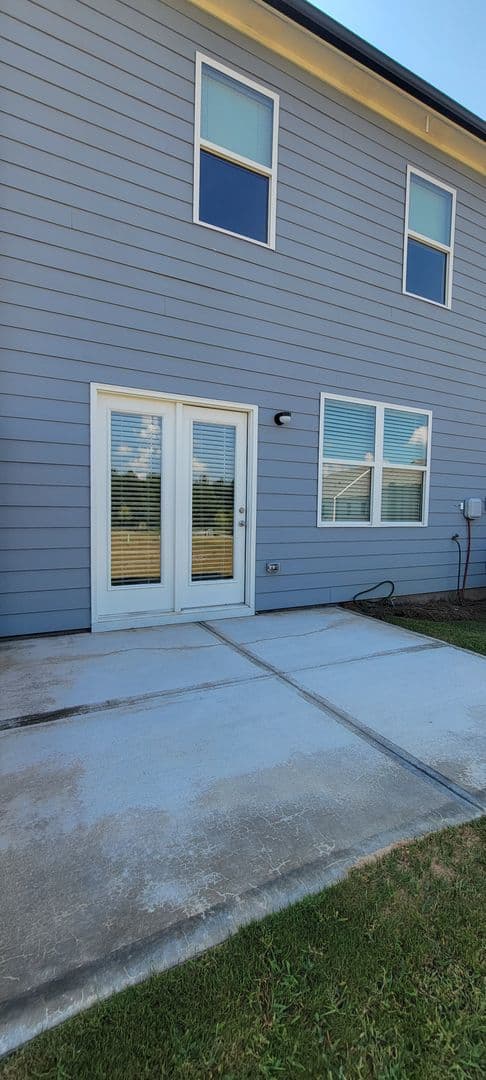 Dawsonville House: 23 Berryville Drive