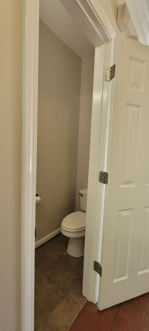 Cumming House: 2780 Gentry Walk Court