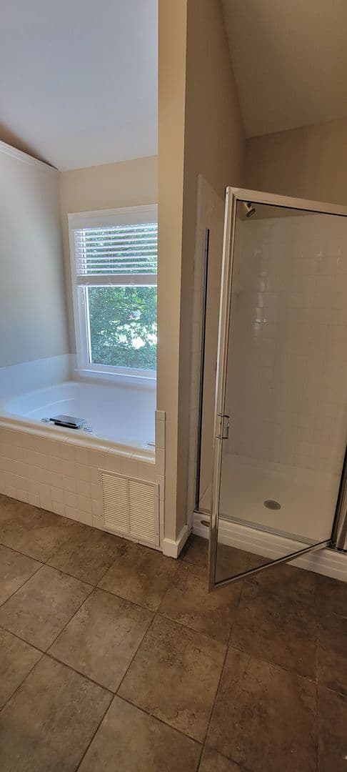 Cumming House: 2780 Gentry Walk Court