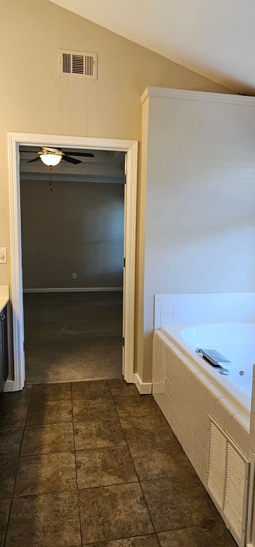 Cumming House: 2780 Gentry Walk Court