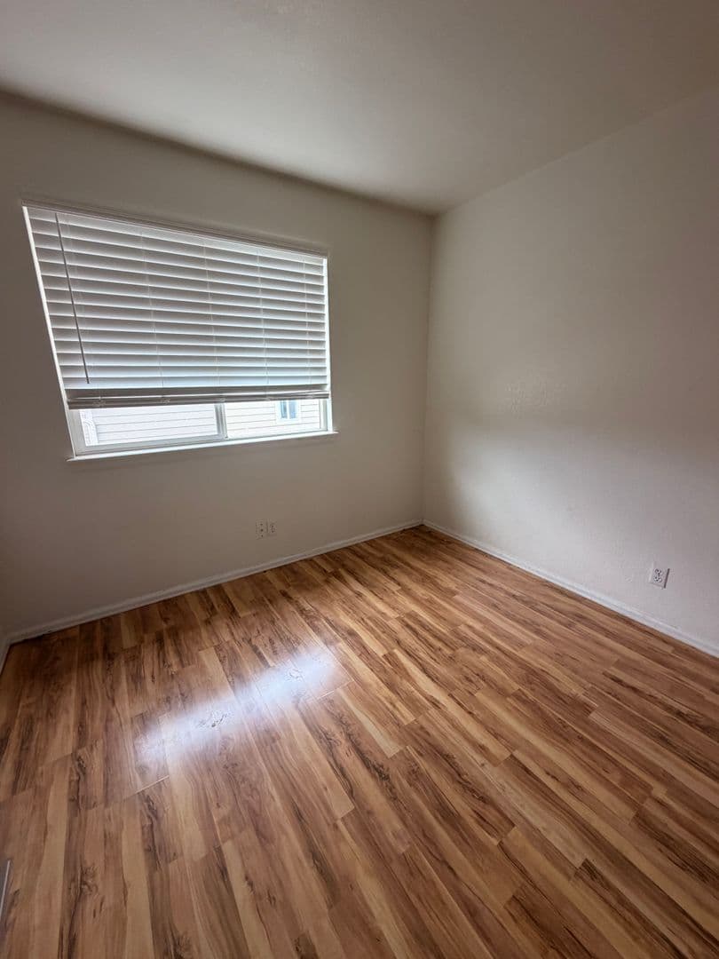 Aurora Townhome: 1295 S. Zeno Cir. #B