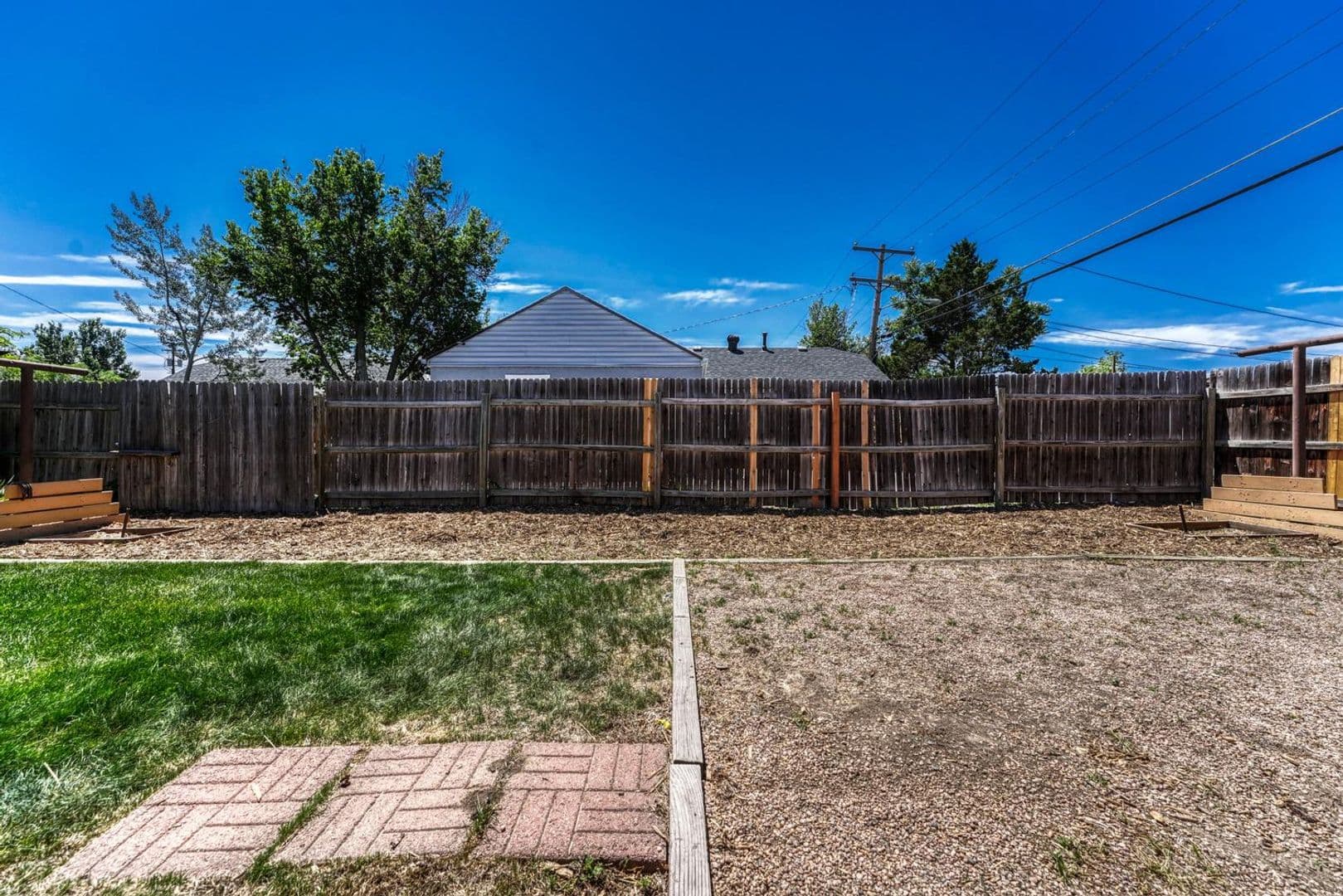 Aurora House: 1557 Dallas St.