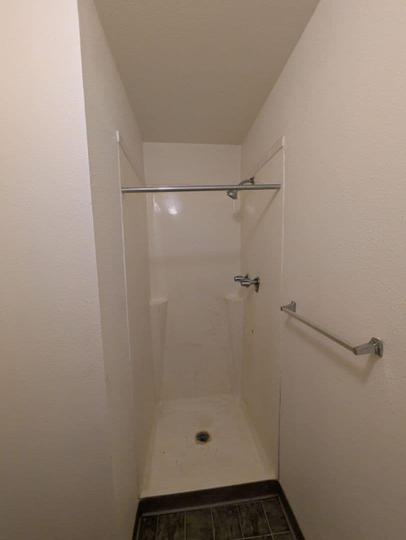 Lakewood Apartment: 1430 Ingalls St.