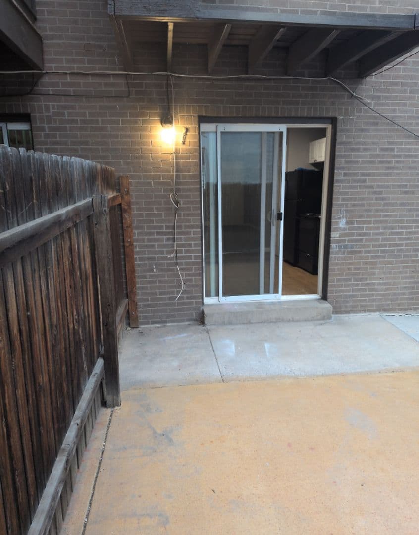 Lakewood Apartment: 721 Depew Street #2
