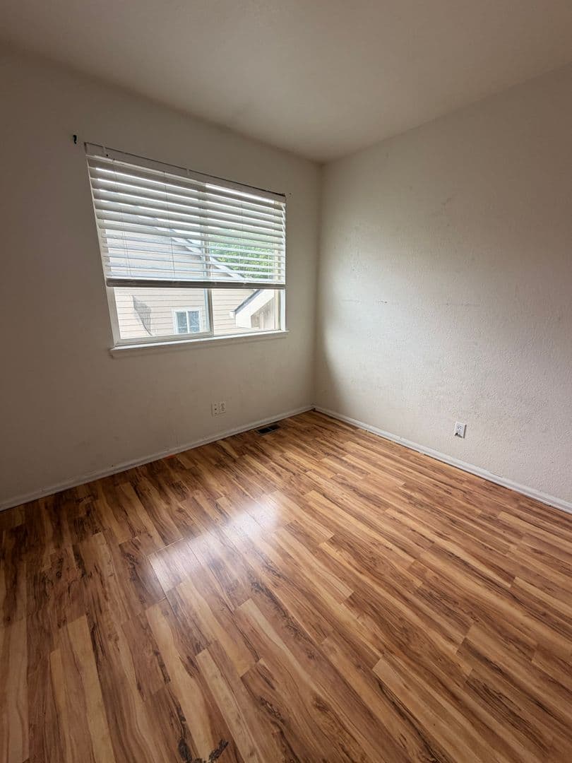 Aurora Townhome: 1295 S. Zeno Cir. #B