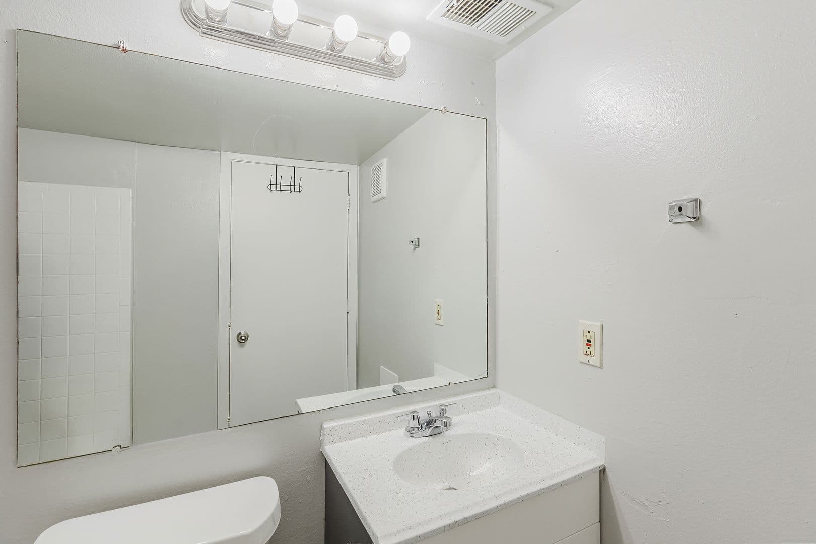 Aurora Condo: 920 South Dawson Way #17
