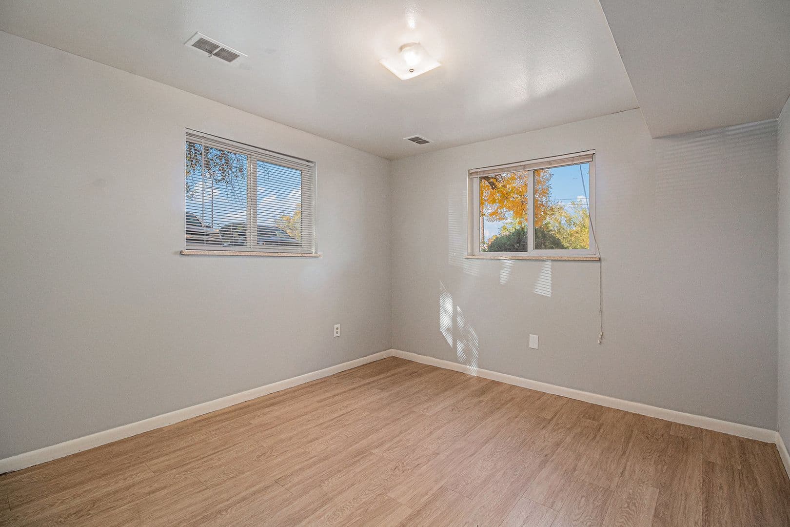 Lakewood Apartment: 7360 W.20th Ave. Unit B