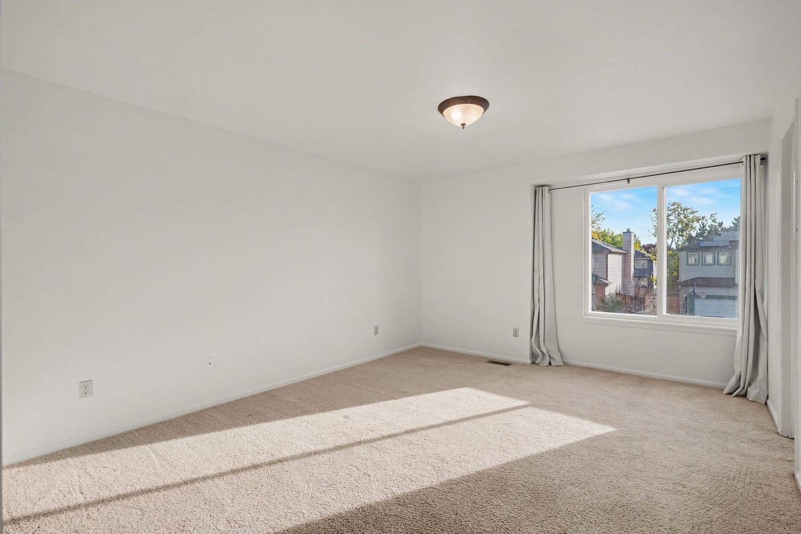 Littleton House: 5589 S Youngfield Way