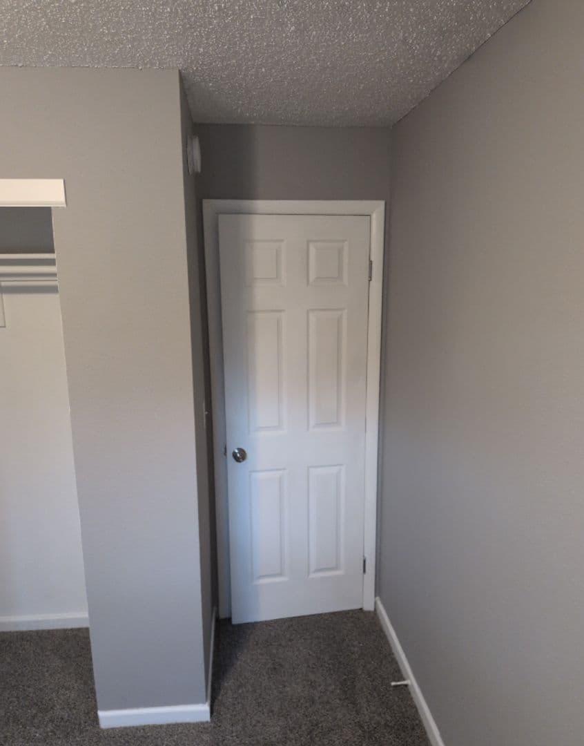 Lakewood Apartment: 721 Depew Street #2