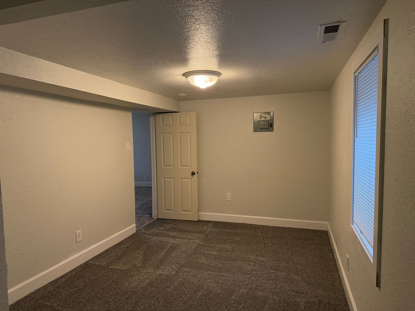 Lakewood Apartment: 7130 W 16th Place