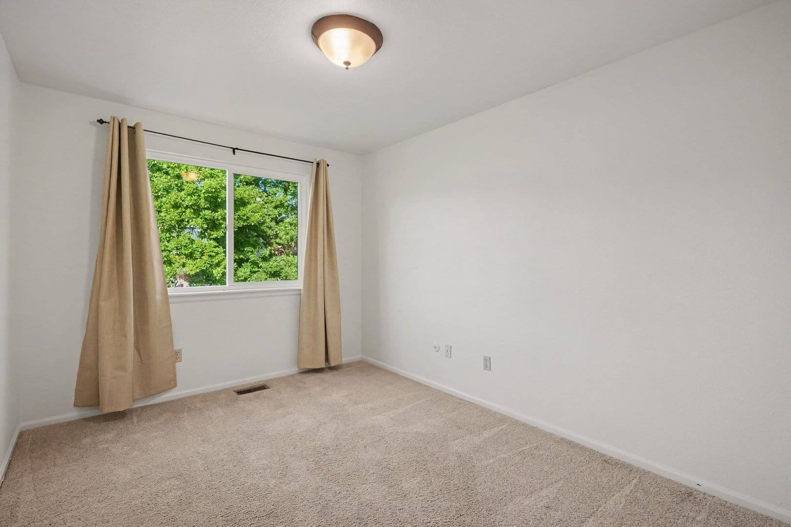 Littleton House: 5589 S Youngfield Way