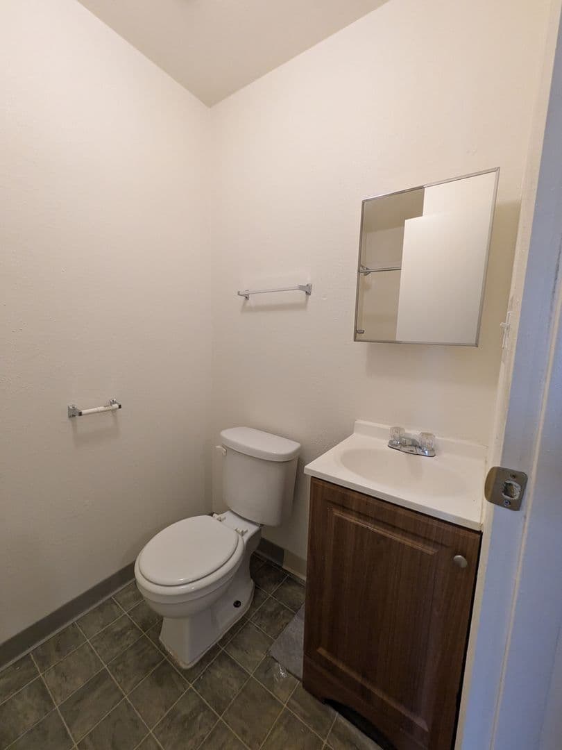 Lakewood Apartment: 1430 Ingalls St.