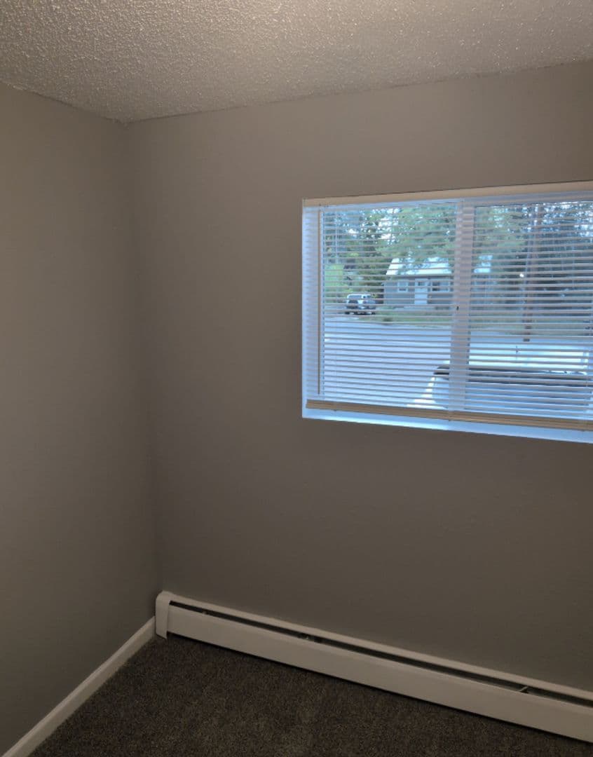 Lakewood Apartment: 721 Depew Street #2