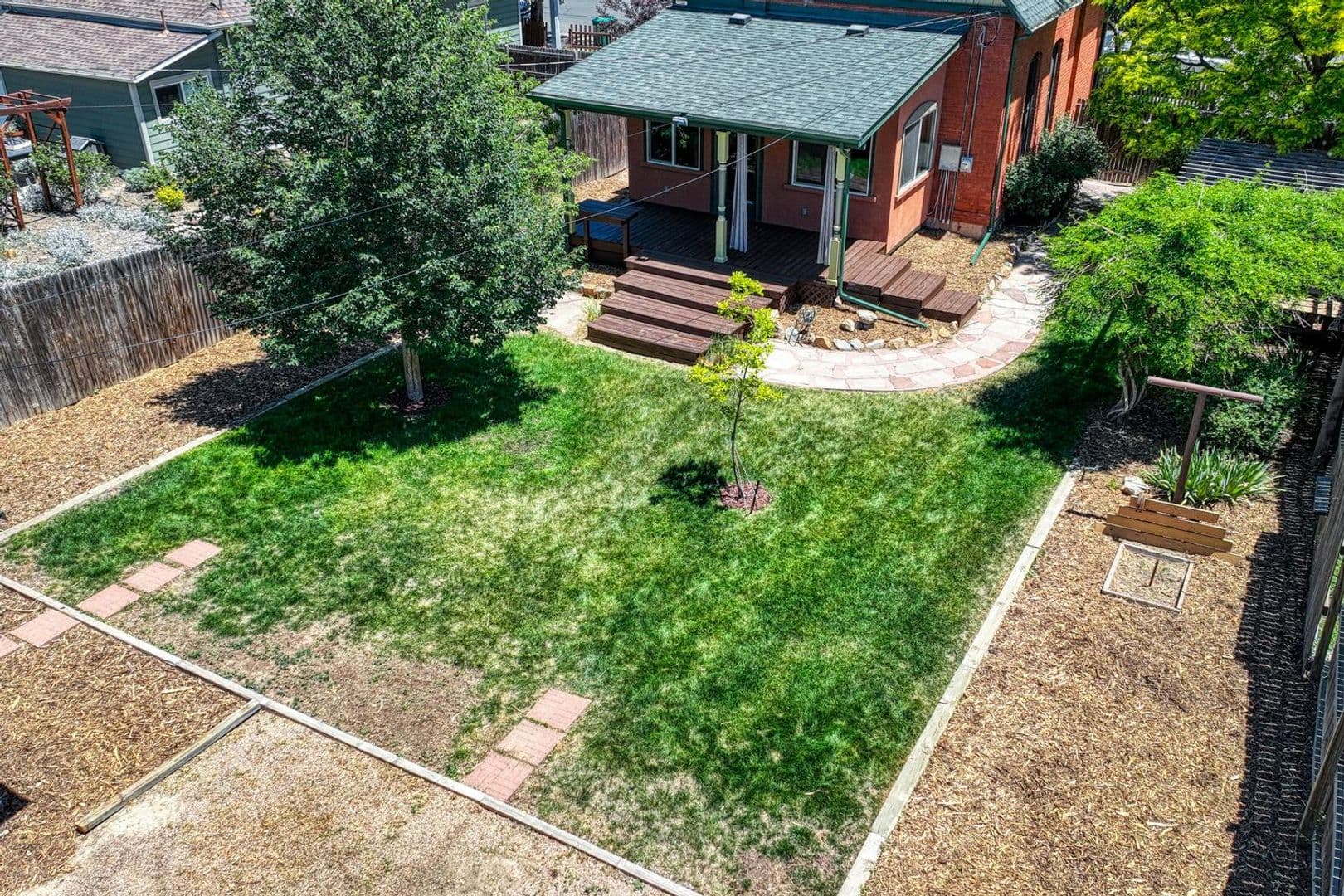 Aurora House: 1557 Dallas St.